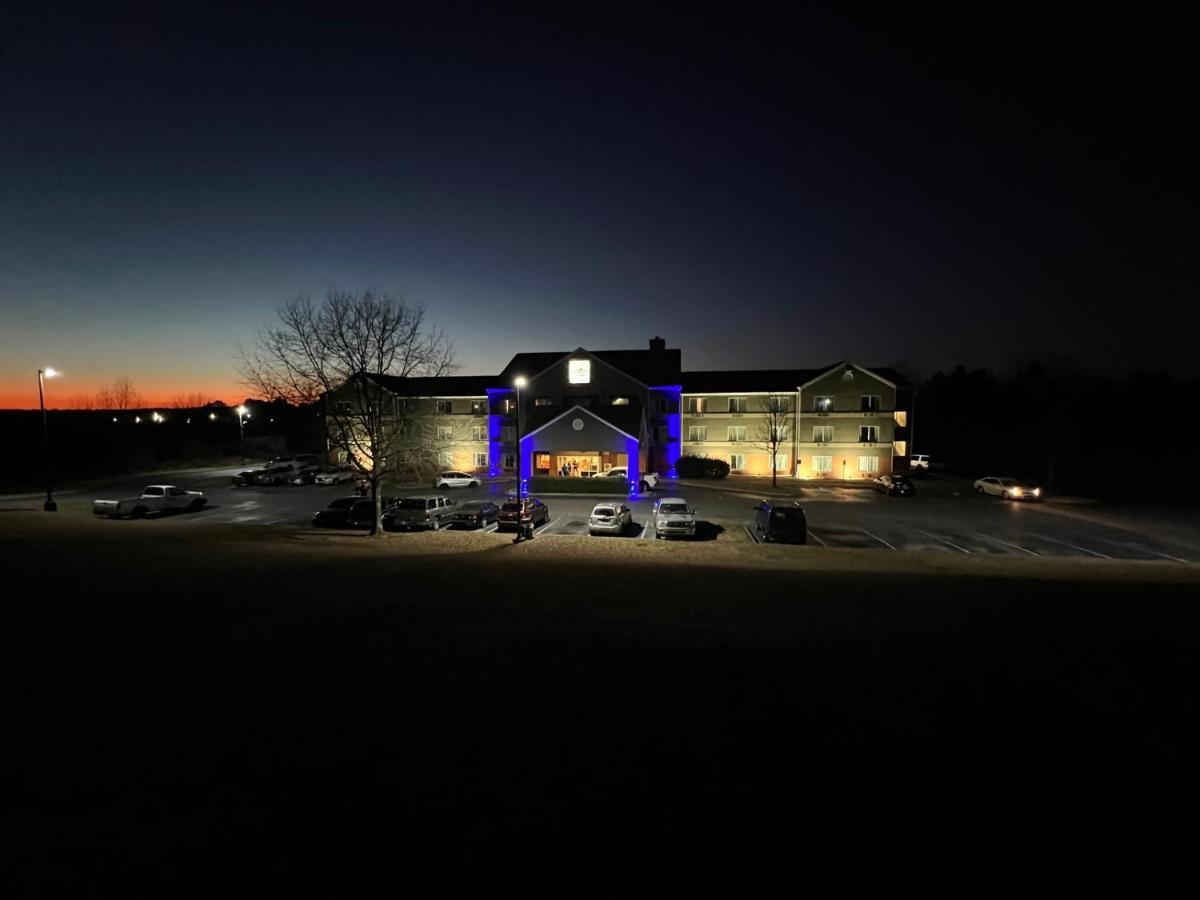 Budgetel Inns & Suites Fairfield Bagian luar foto
