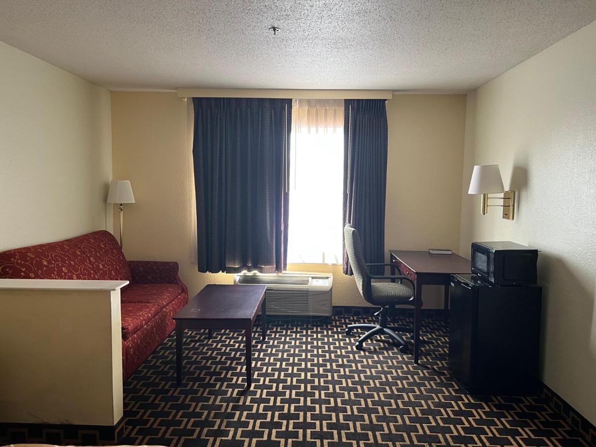 Budgetel Inns & Suites Fairfield Bagian luar foto