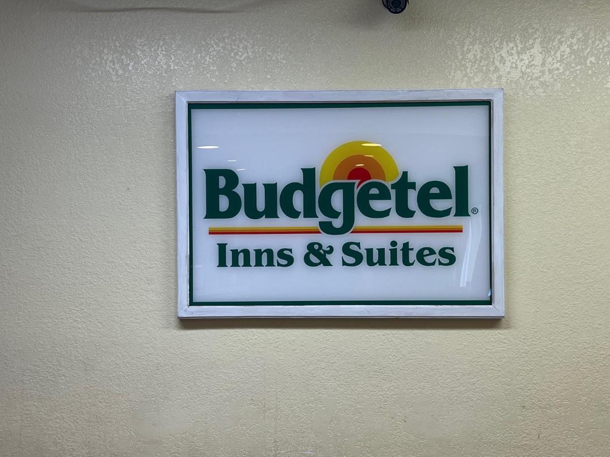 Budgetel Inns & Suites Fairfield Bagian luar foto