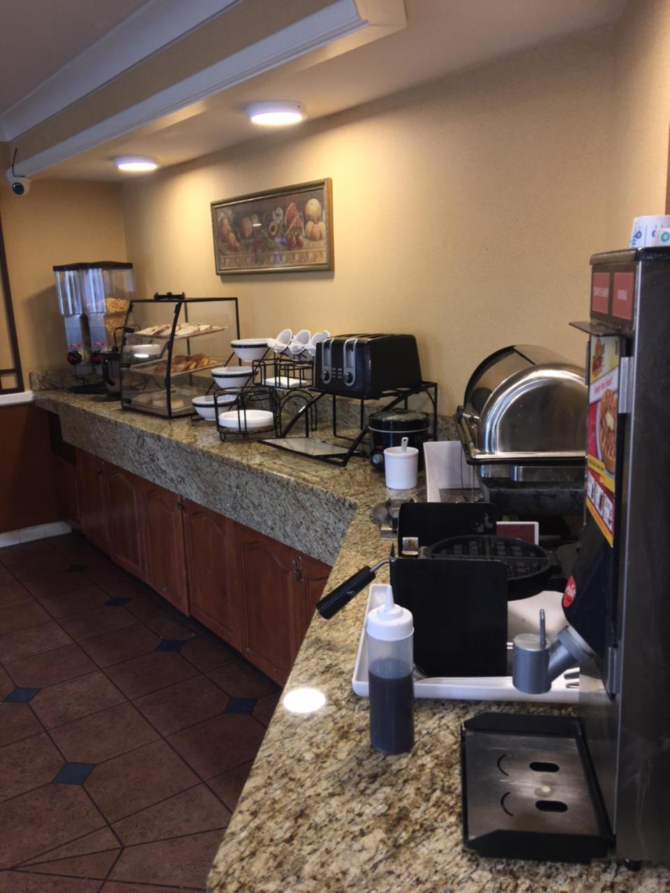 Budgetel Inns & Suites Fairfield Bagian luar foto
